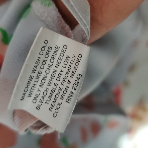 New York & Company Black and Pink Floral Blouse - Picture 6 of 7